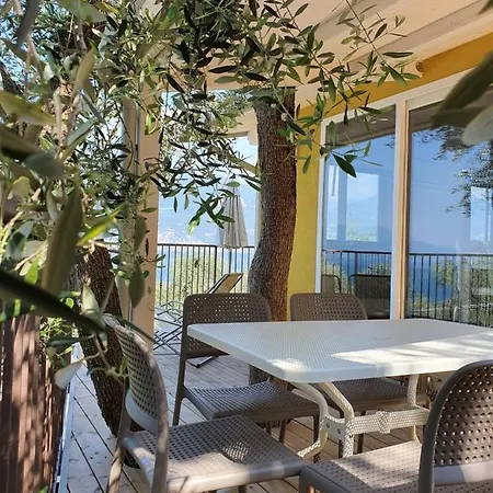 Camping Le Maior Brenzone sul Garda Exterior photo